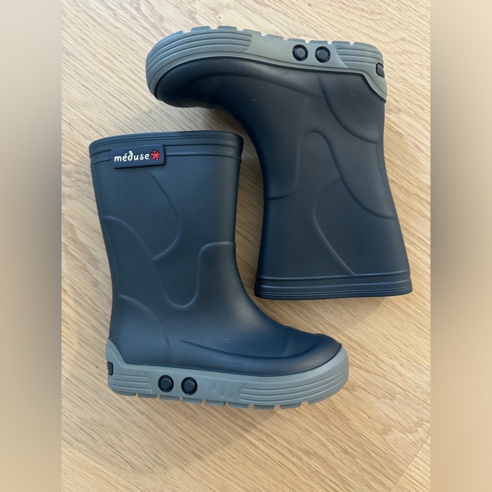 Meduse  Airbus Navy Rain Boots for Kids Everyday Use Made in France Sz 22/5